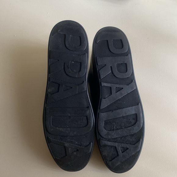 PRADA ALL BLACK LEATHER SNEAKERS - Picture 4 of 4